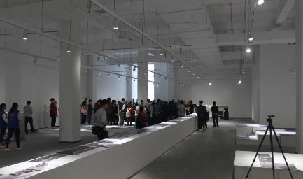 魏春雨地方工作室专题建筑展在李自健美术馆开展