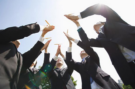 2017年首都经济贸易大学在职研究生的报名条件