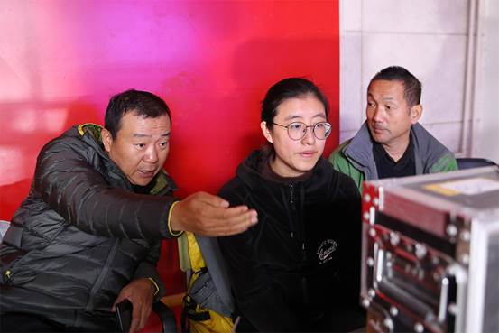 北京电影学院校领导给研究生毕业联合作品拍摄提出建议