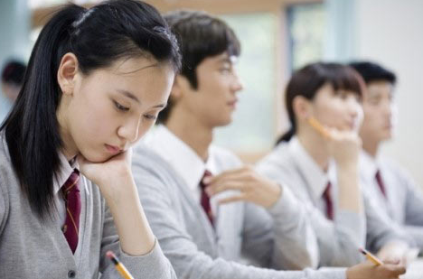 2018年单证在职研究生网络班和面授班哪个好?