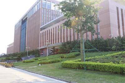 吉林大学